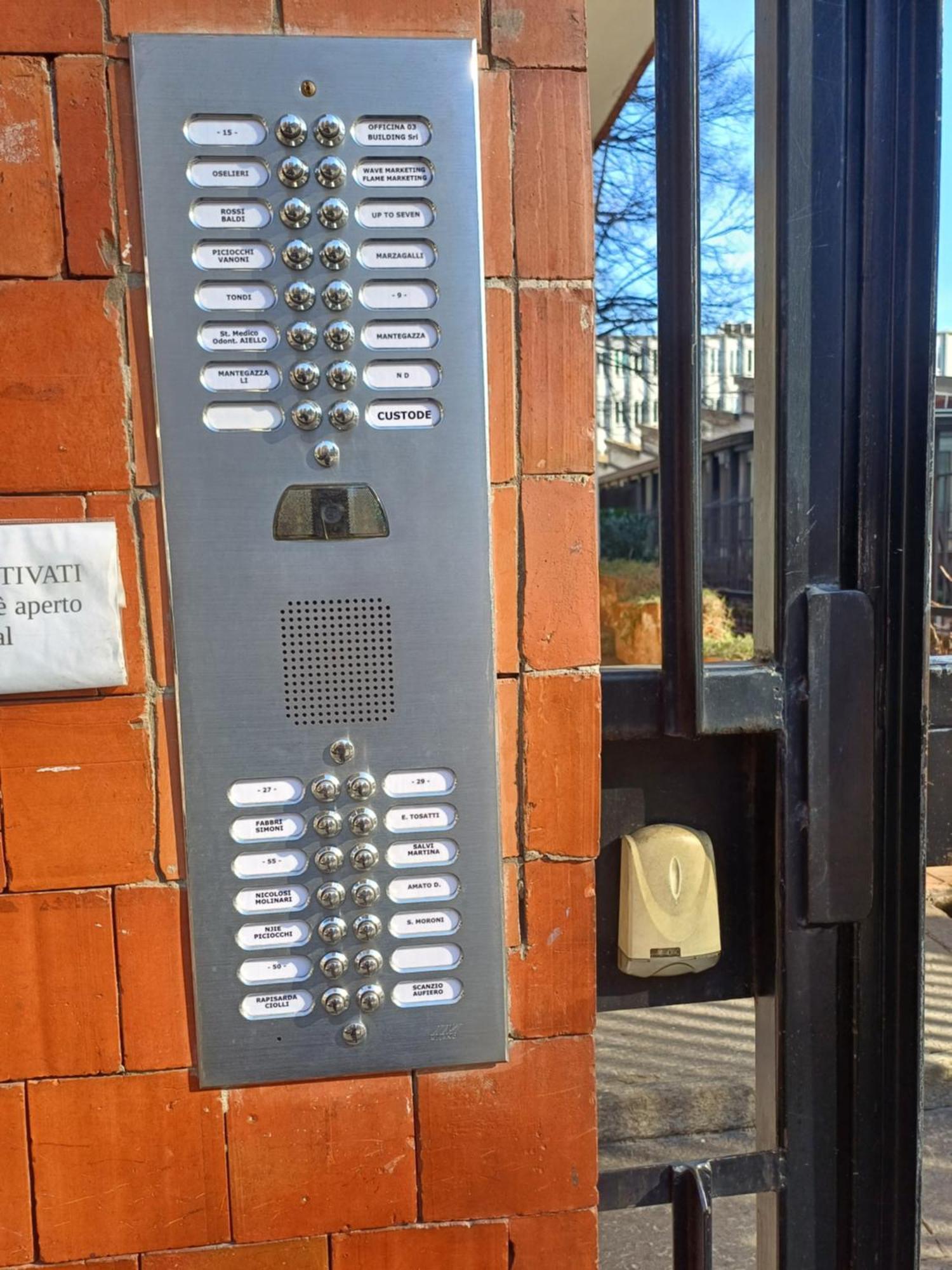 Bed and Breakfast Up To Seven Milán Exterior foto